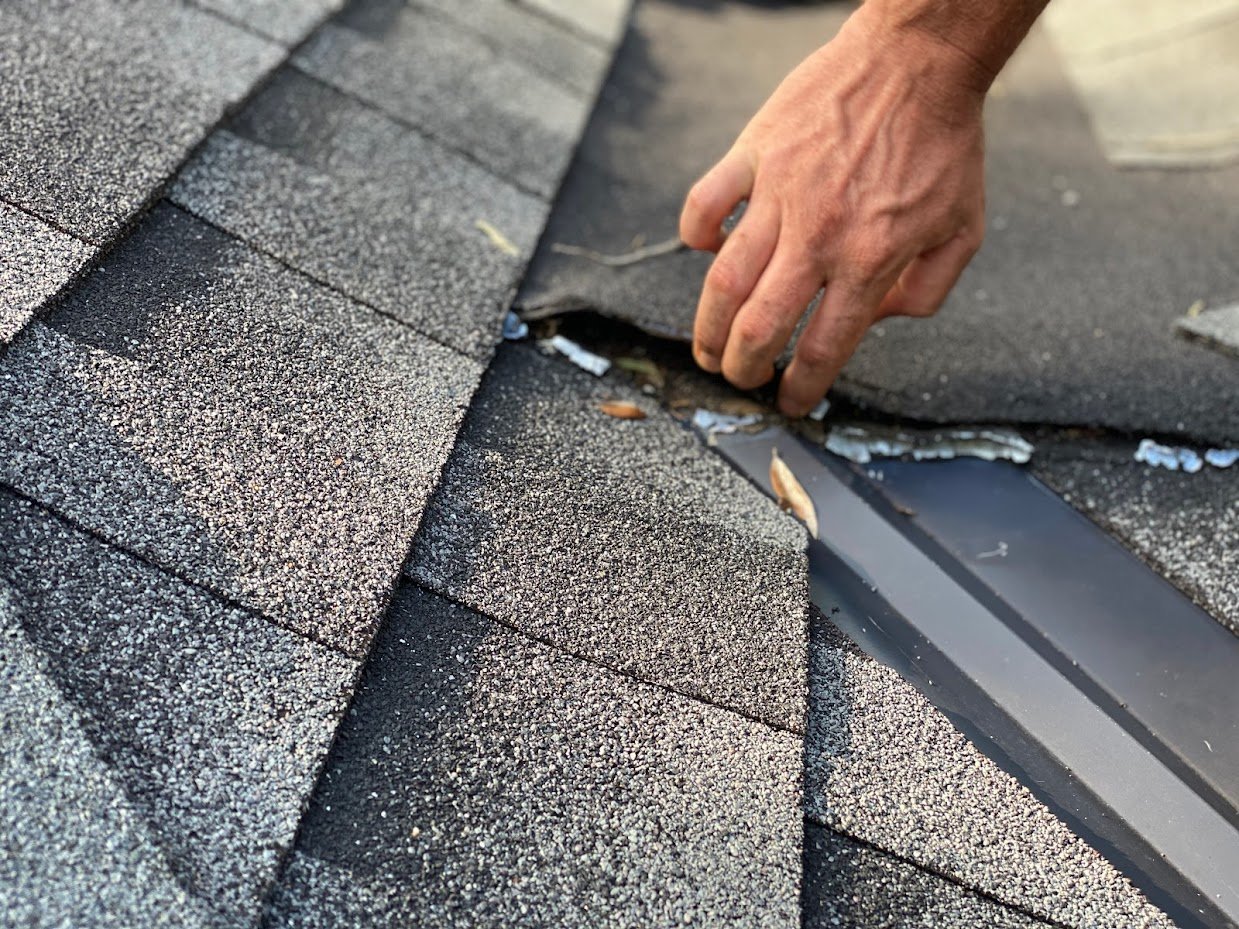 what-does-a-home-inspector-look-for-in-the-roof-checkup-property